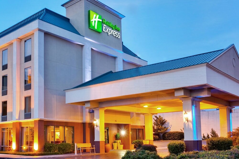 Фото Holiday Inn Express Memphis Medical Center Midtown, an Ihg Hotel