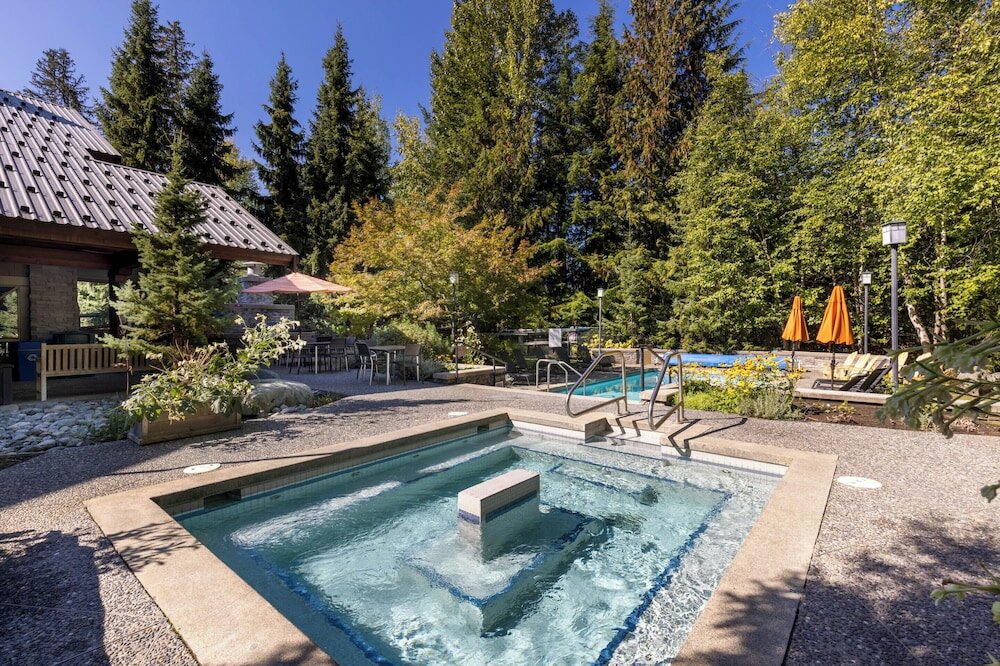 Фото Horstman House by Whistler Premier