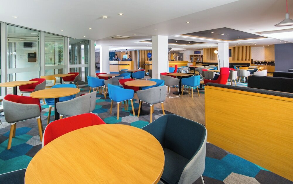Фото Holiday Inn Express London Hammersmith, an Ihg Hotel