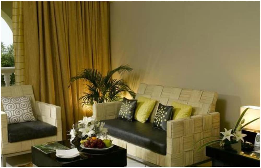 Фото The Zuri White Sands Goa Resort & Casino