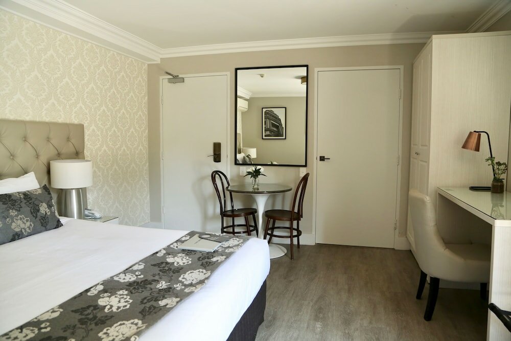 Фото The Lurline Randwick