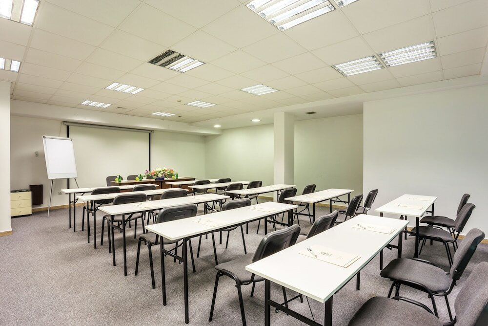 Фото Earth and People SPA Hotel Sofia