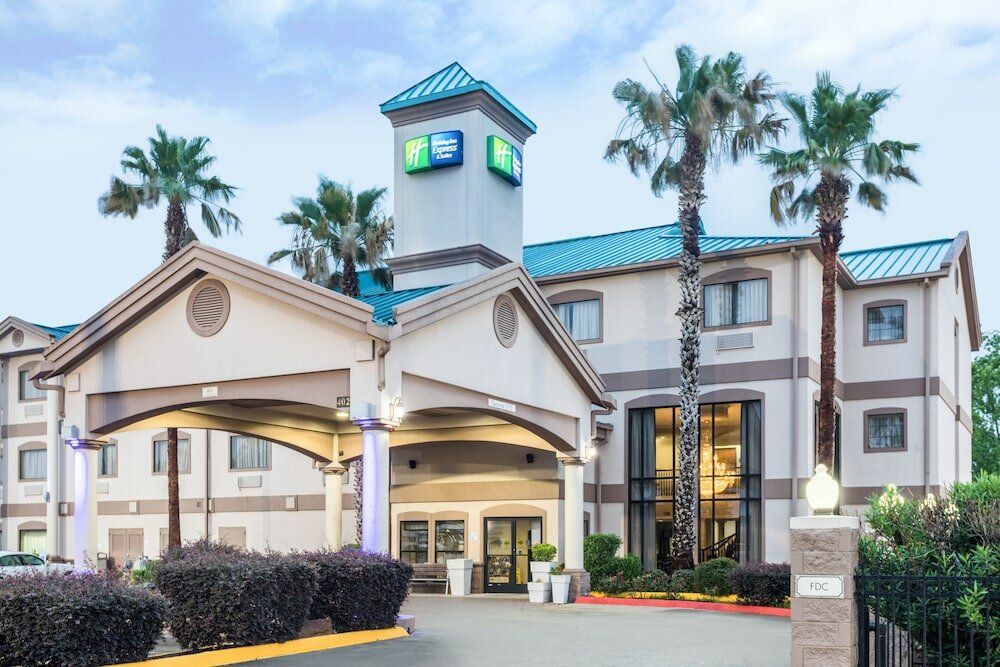Фото Holiday Inn Express Hotel & Suites Lake Charles, an Ihg Hotel
