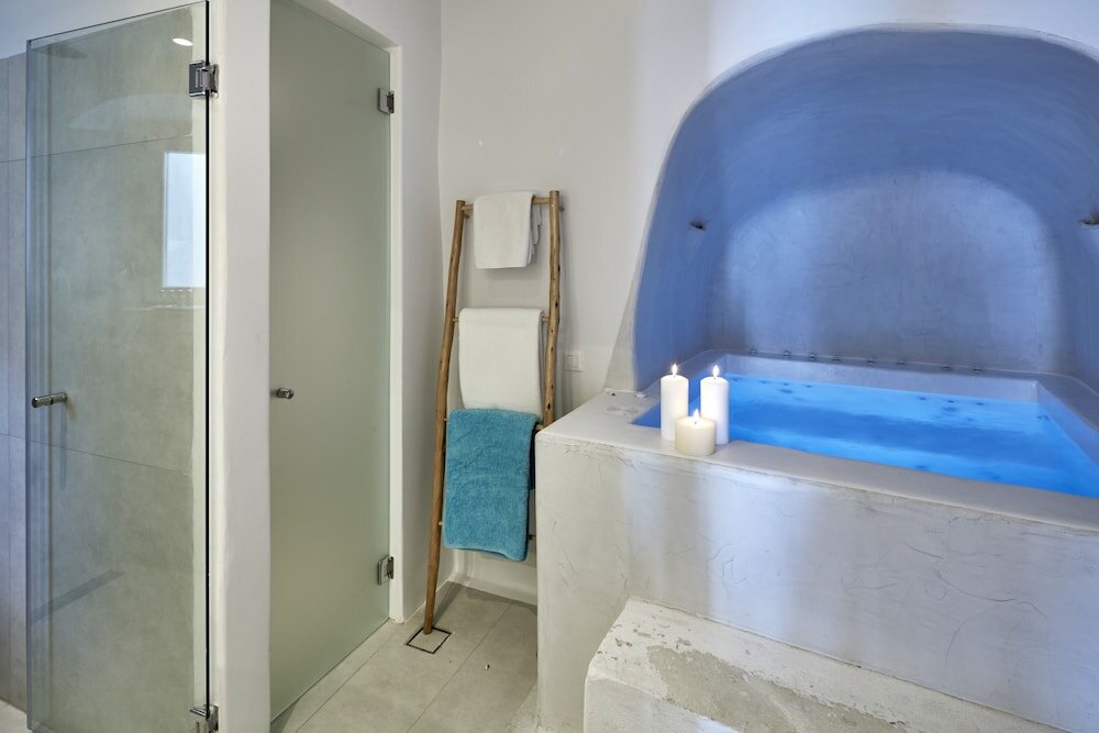 Фото Cosmopolitan Suites