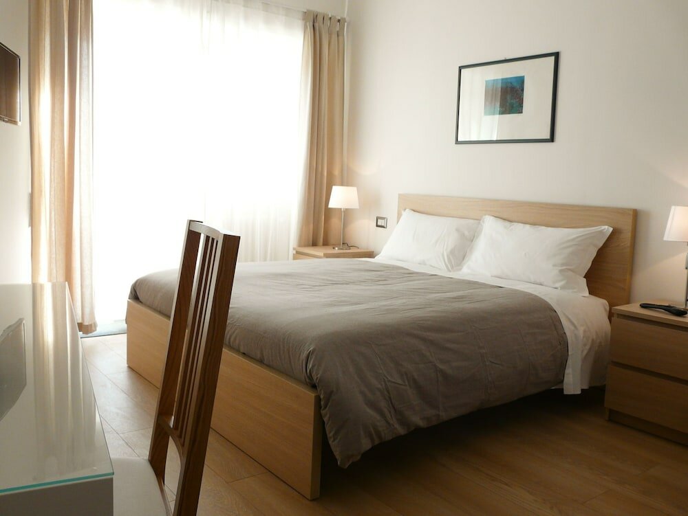 Фото Atticoromantica