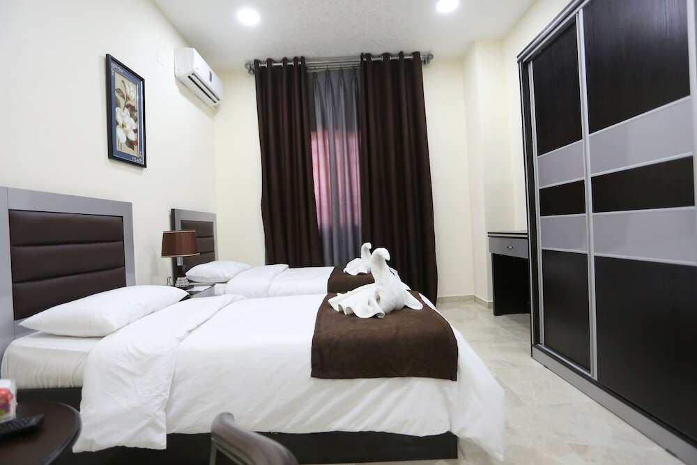 Фото 7Boys Hotel