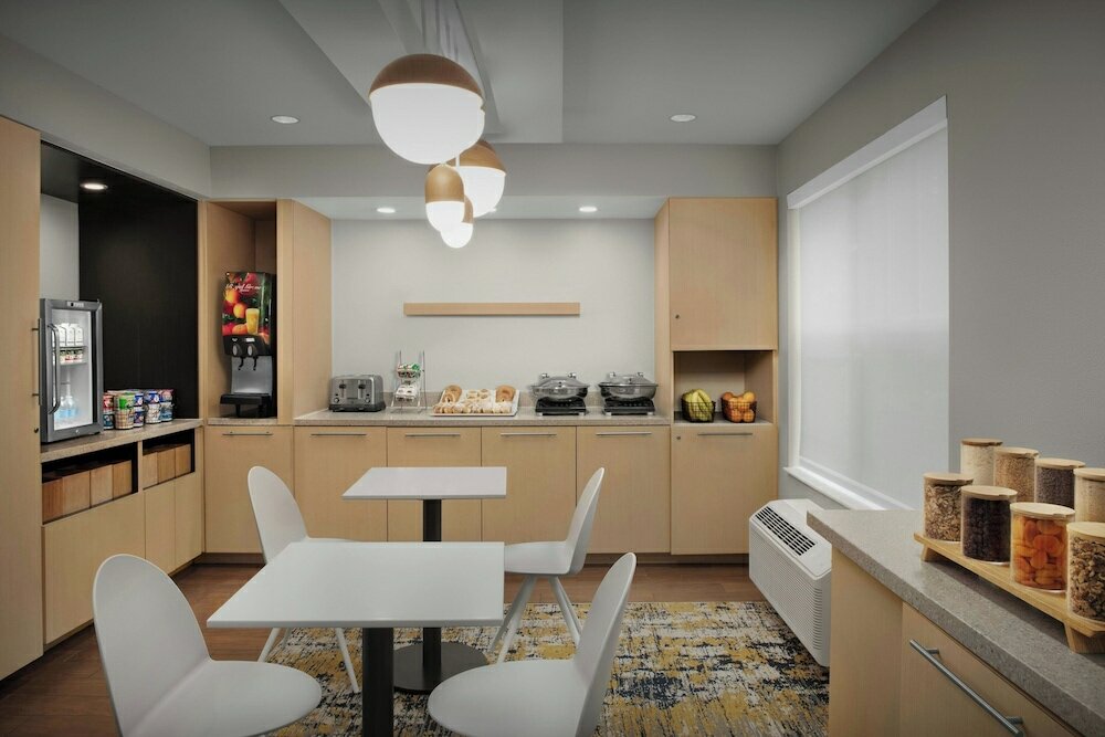 Фото TownePlace Suites by Marriott Pensacola