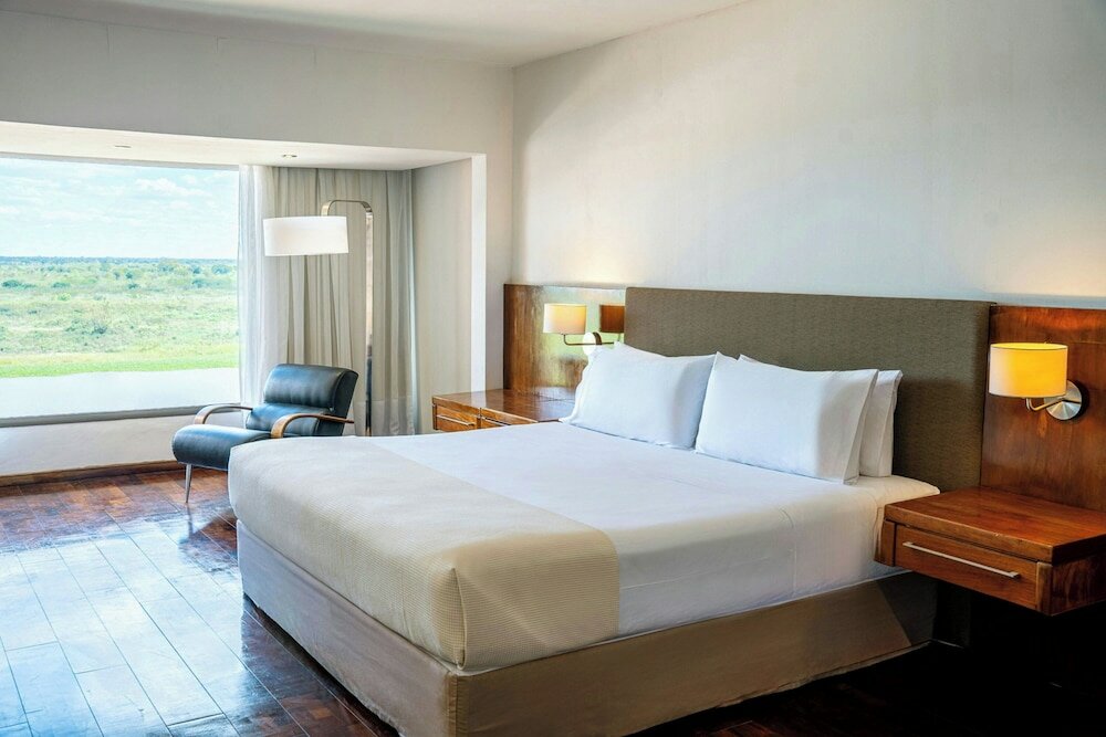 Фото Yacht & Golf Club Paraguayo, a Tribute Portfolio Resort