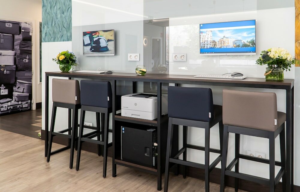 Фото Hotel Gran Versalles