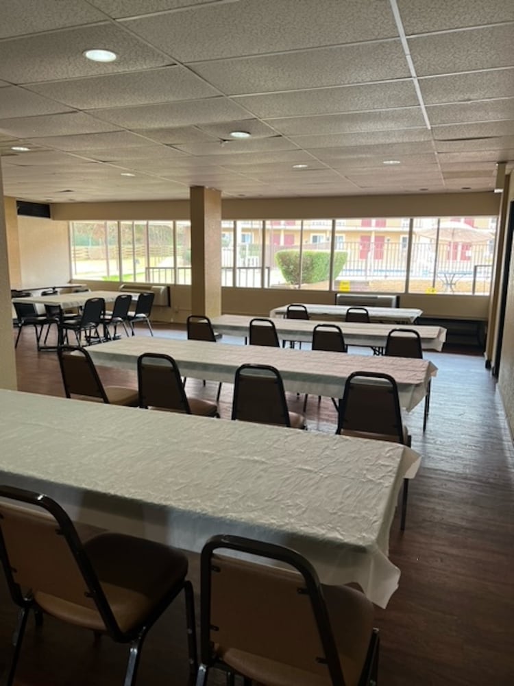 Фото Red Roof Inn Hot Springs