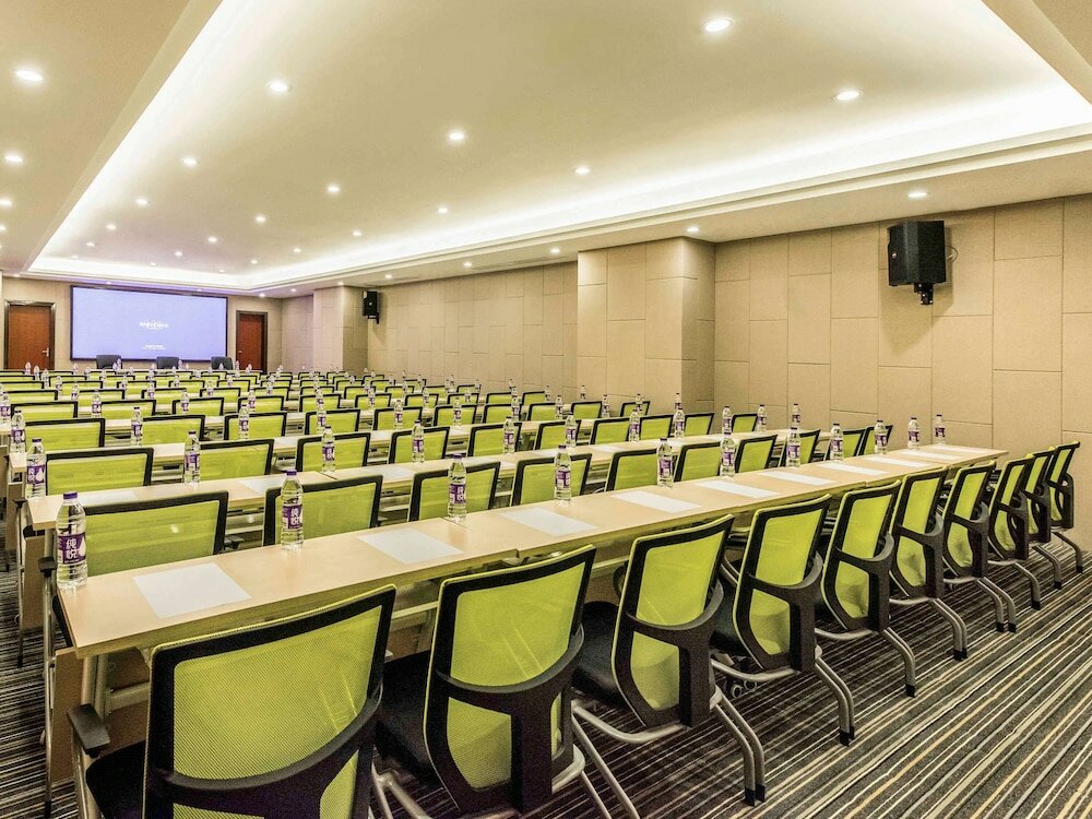 Фото Mercure Chongqing Downtown