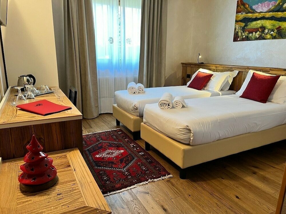 Hotel Le Charaban, Aosta, photo