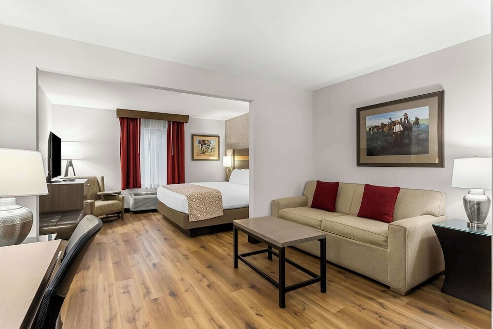 Фото Best Western Moriarty Heritage Inn