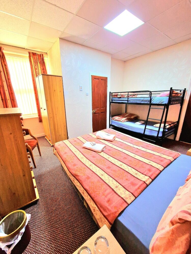 Фото The Albany Hotel