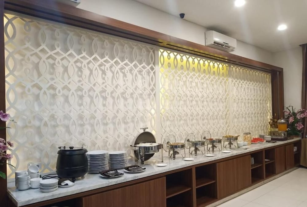 Фото City View Sorong