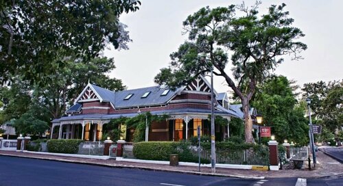 Внешний вид отеля Roosenwijn Guest House в Муниципалитете Стелленбоше, фото 1