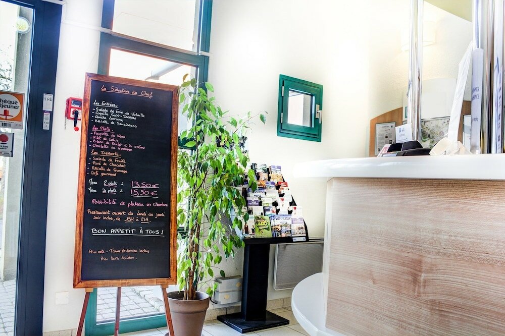 Фото Hotel Inn Design Laon