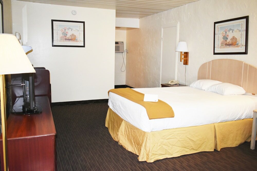 Фото Knights Inn Page