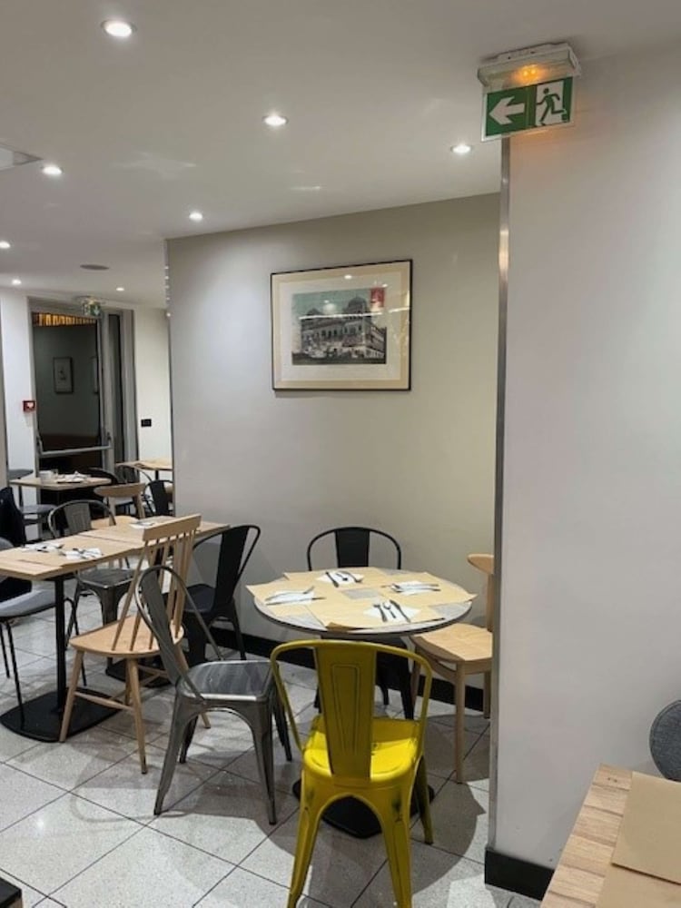 Фото Campanile Paris 14 Maine Montparnasse