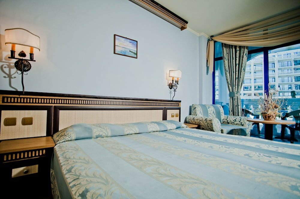 Фото Chaika Beach