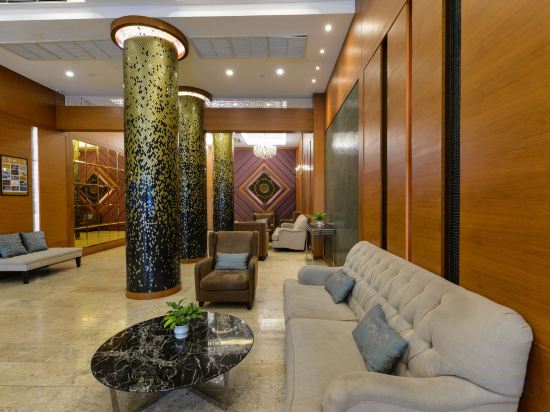 Фото Arawana Regency Park Sukhumvit