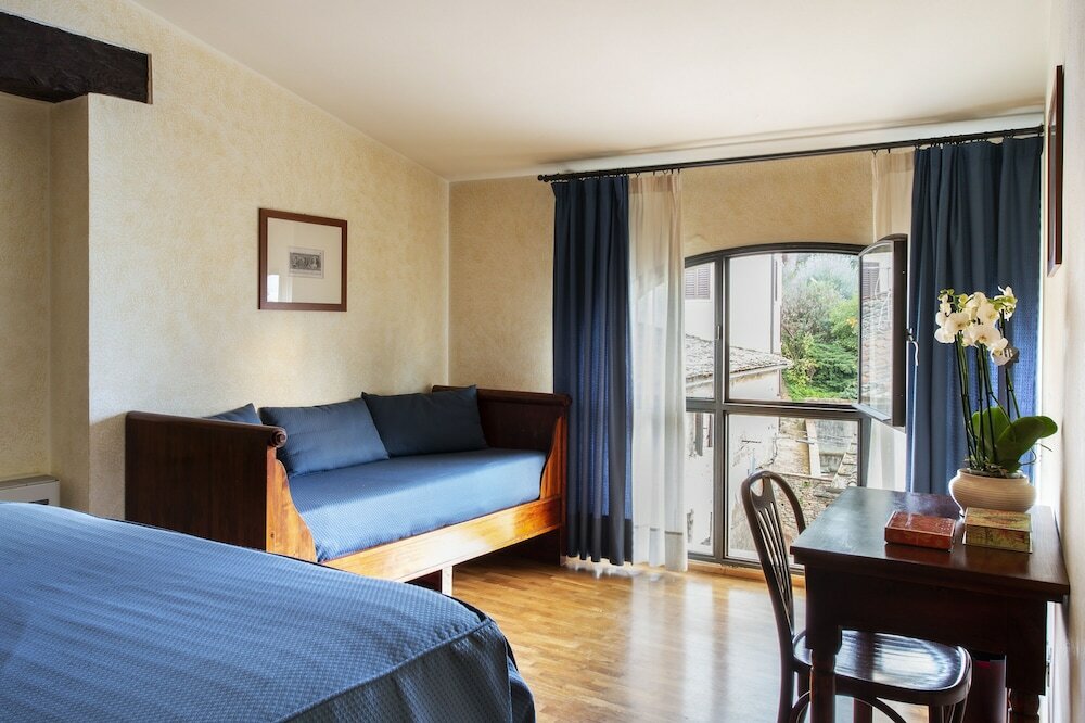 Фото Hotel L'Antico Pozzo