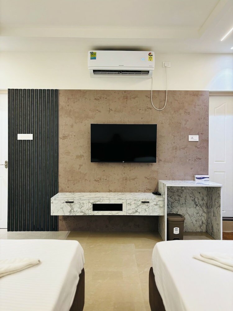 Фото Hotel Citywalk Residency