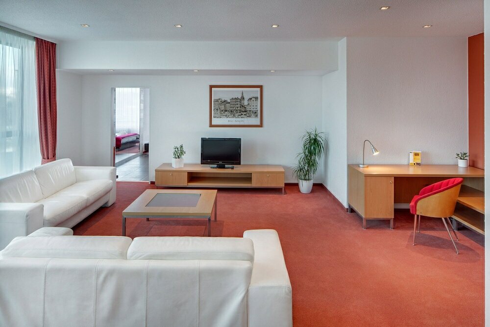Фото Avanti Hotel Brno