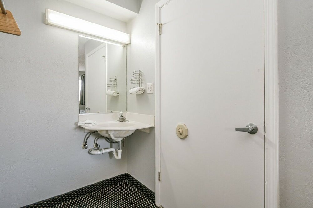 Фото Relax Inn West Amarillo Medical Center