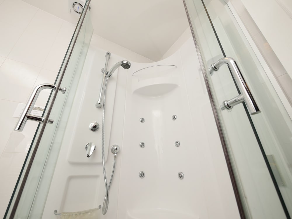 Фото The Five Bells