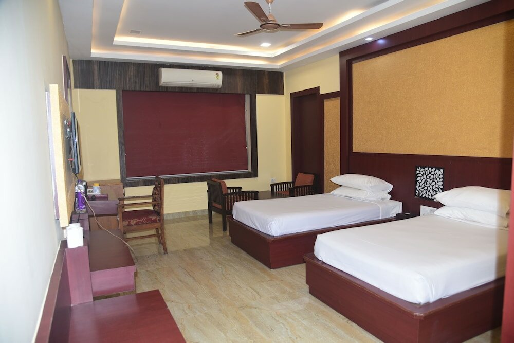 Фото Indo Hokke Hotel