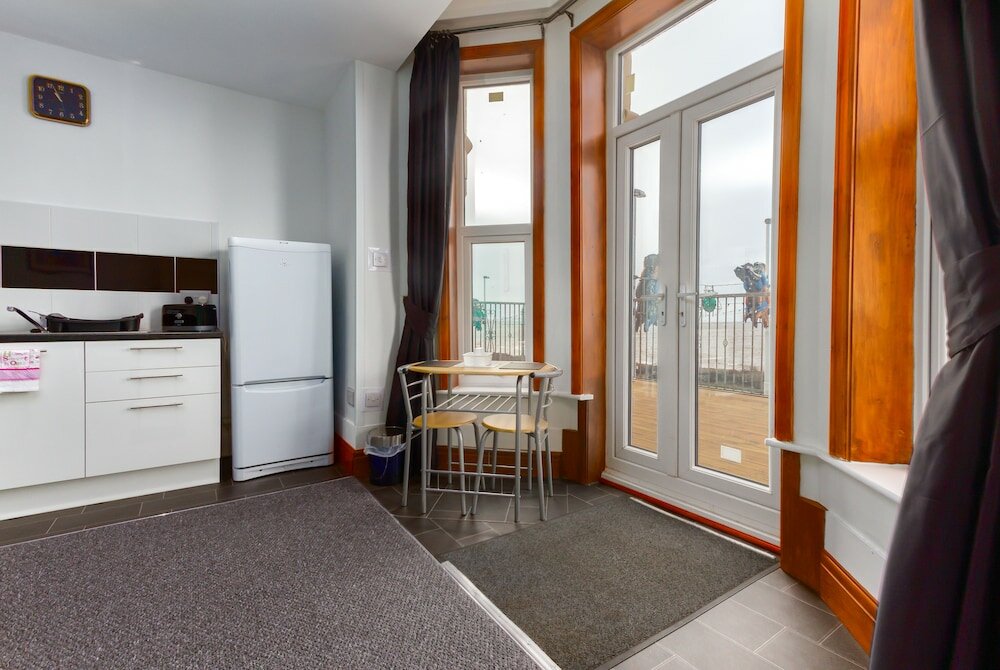 Фото The Maples Hotel