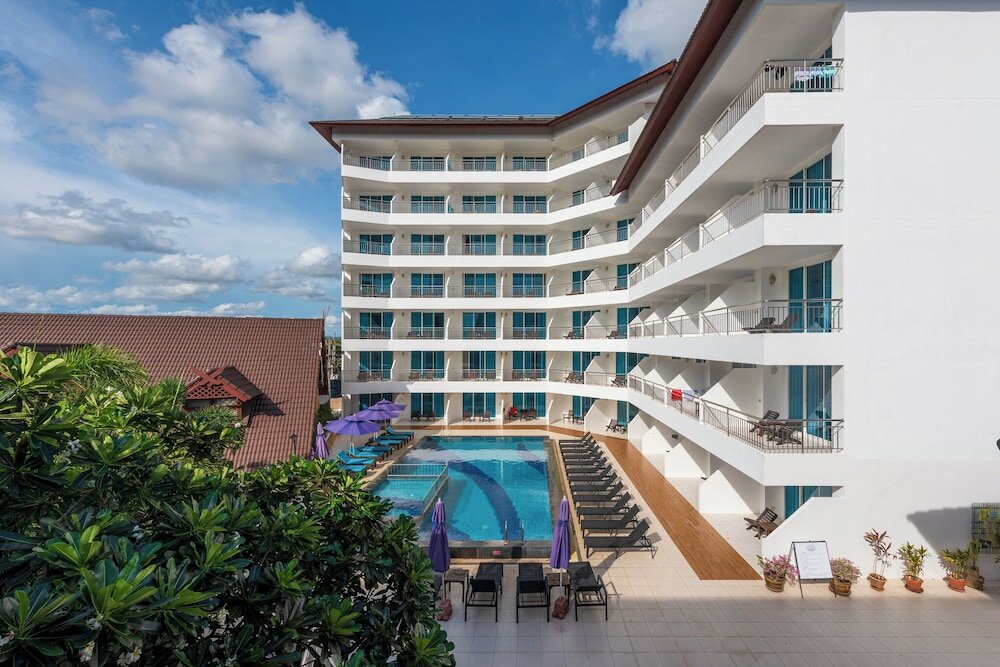 Фото отеля 2