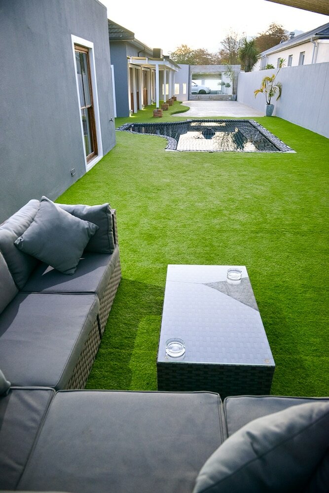 Фото Two Fat Owls Guesthouse