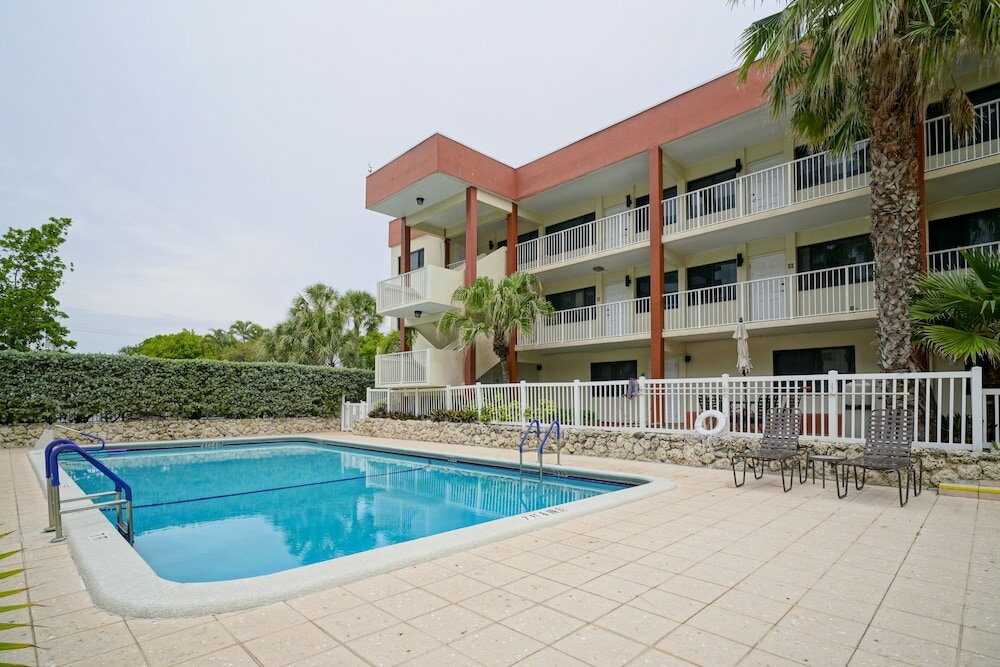 Фото La Costa Beach Club by Capital Vacations