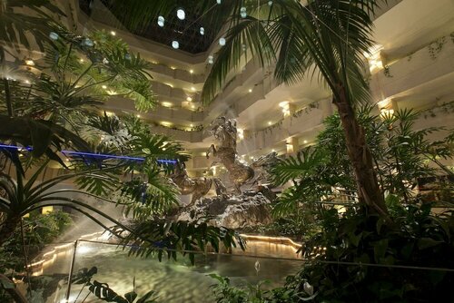 Гостиница Hs Hotsson Hotel Leon в Леоне