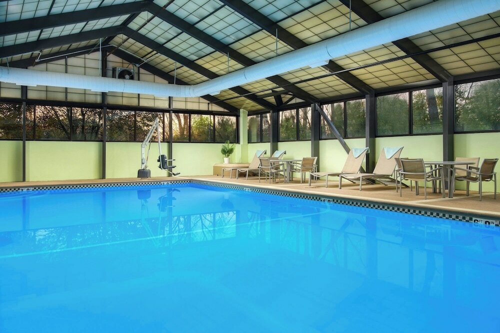 Фото Springhill Suites by Marriott Chicago Elmhurst/Oakbrook Area