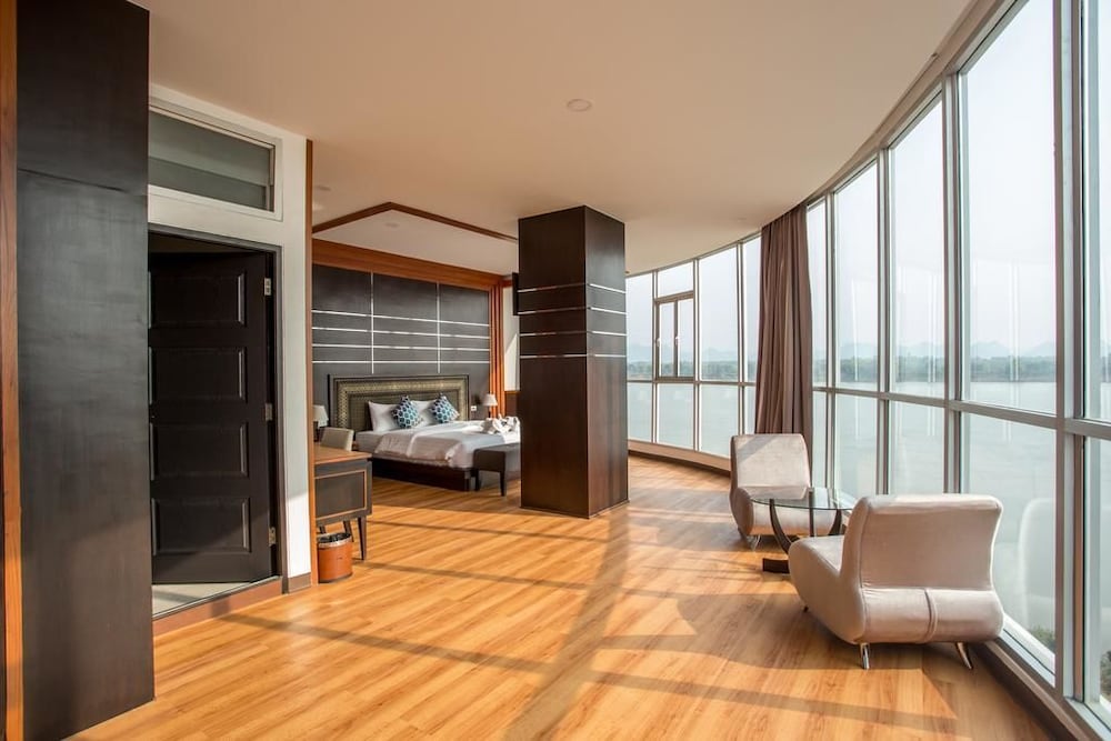 Фото Blu Hotel Nakhon Phanom