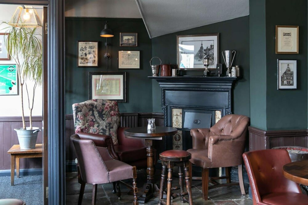 Фото The Rose & Crown Wimbledon