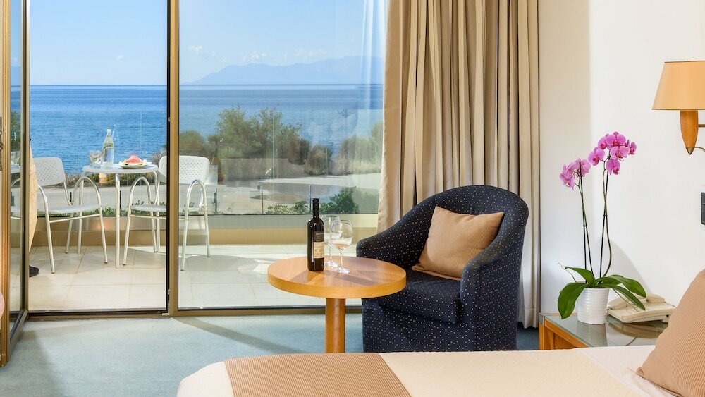 Фото Alexander Beach Hotel & SPA