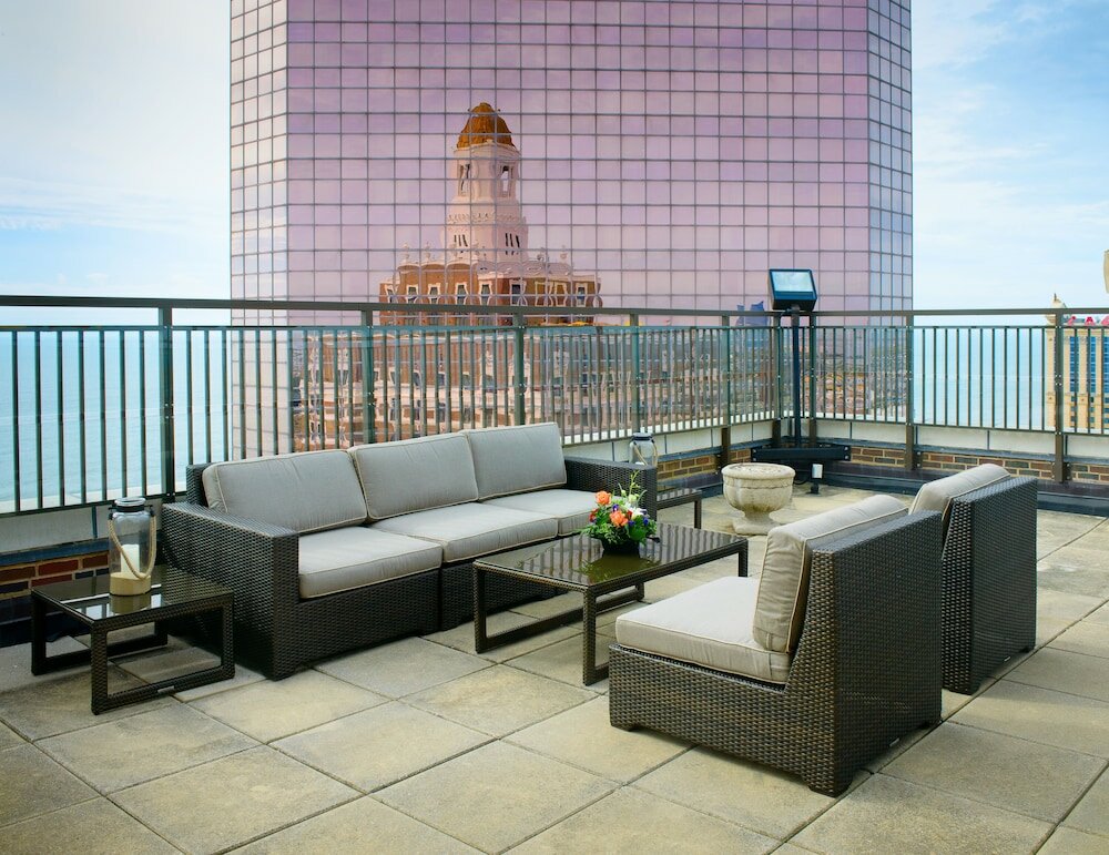 Фото The Claridge Hotel