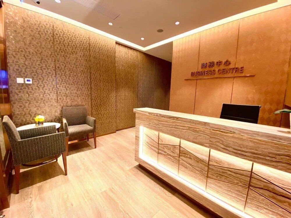 Фото Grand Dragon Hotel