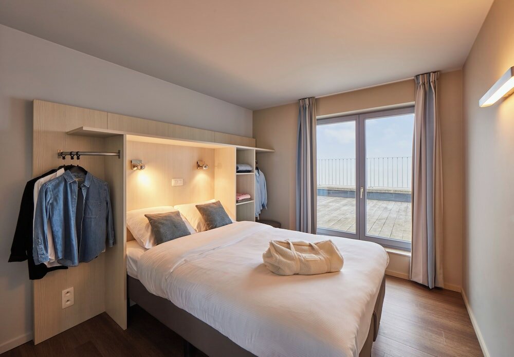 Фото Holiday Suites Blankenberge