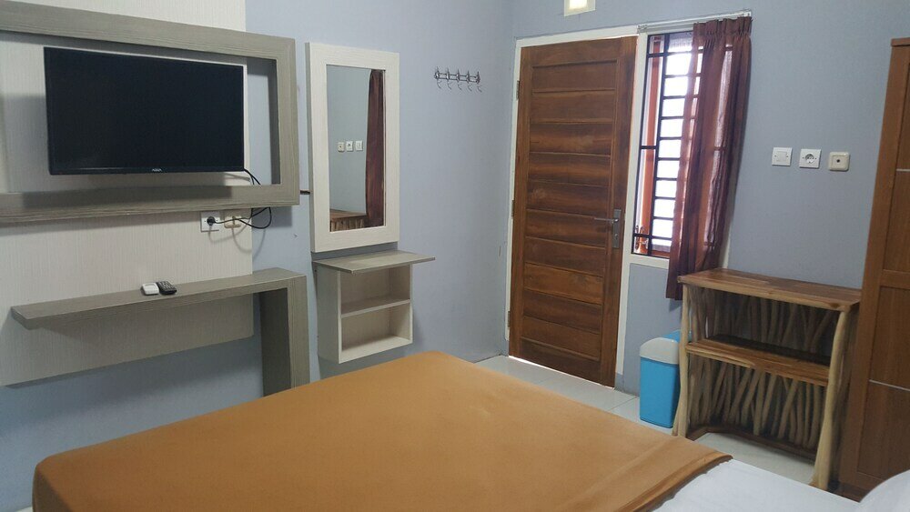 Фото Metro Malioboro Living