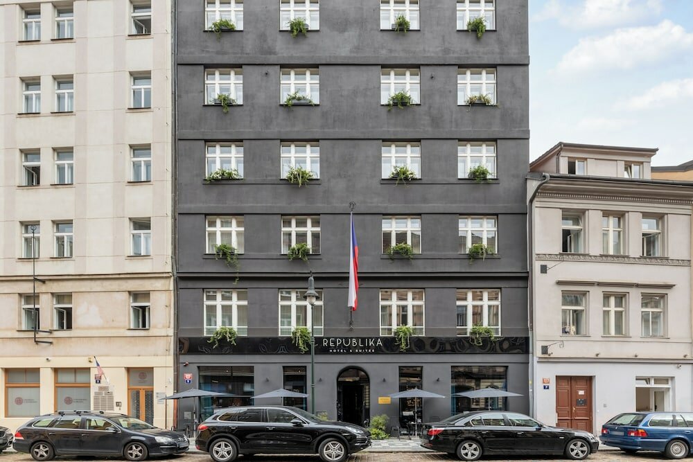 Фото отеля 1