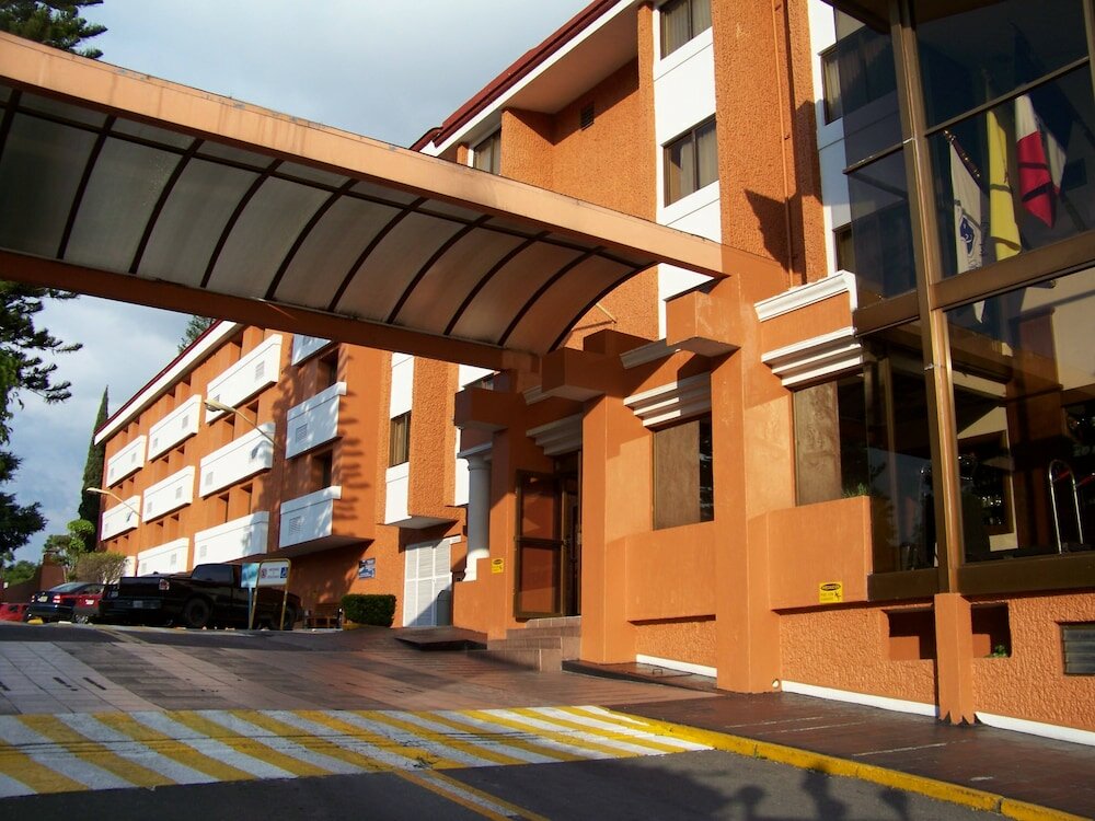 Фото Country Plaza