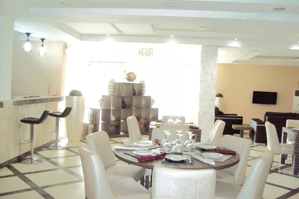 Фото Ellyxville Hotels