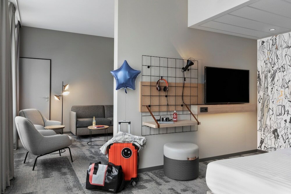 Фото Moxy Duesseldorf City