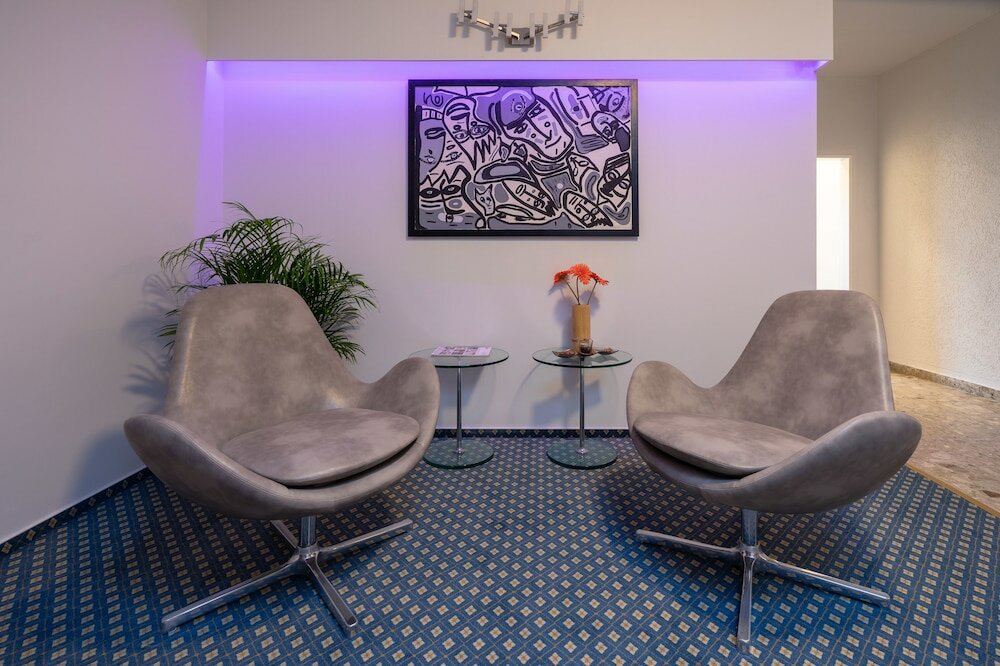 Фото Confour Hotel