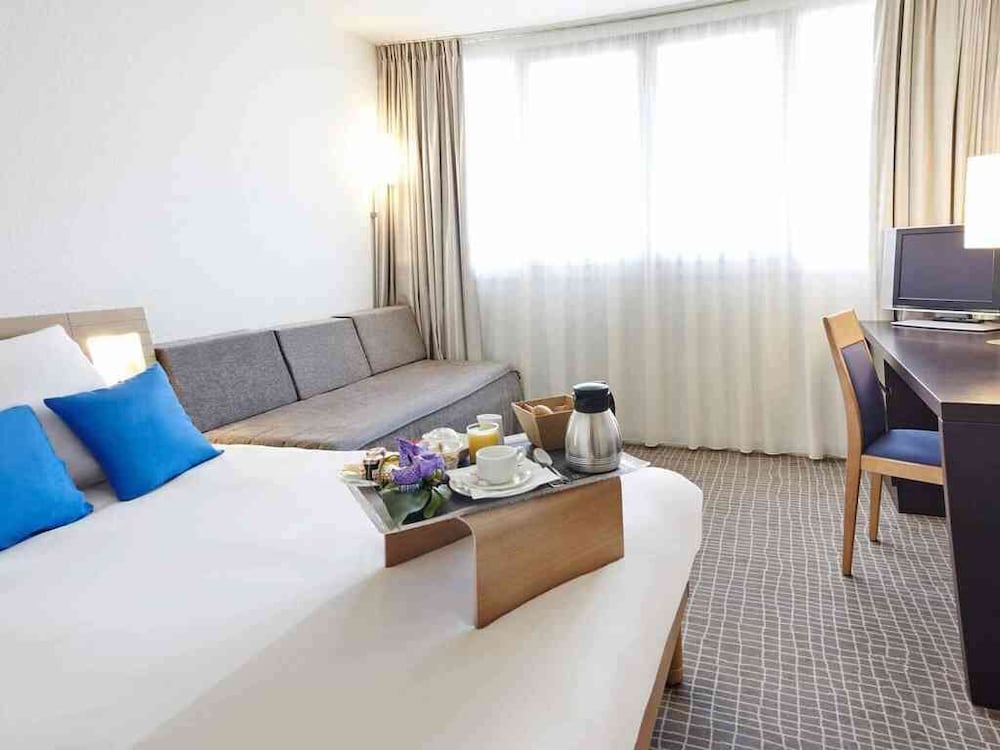 Фото Novotel Narbonne Sud